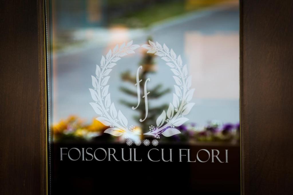 Hotel Foisorul Cu Flori Sinaia Luaran gambar